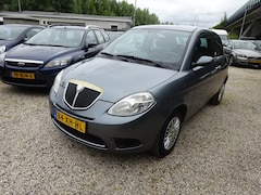 Lancia Y(psilon) - Ypsilon 1.2 Argento. Airco, Stuurbekrachtiging