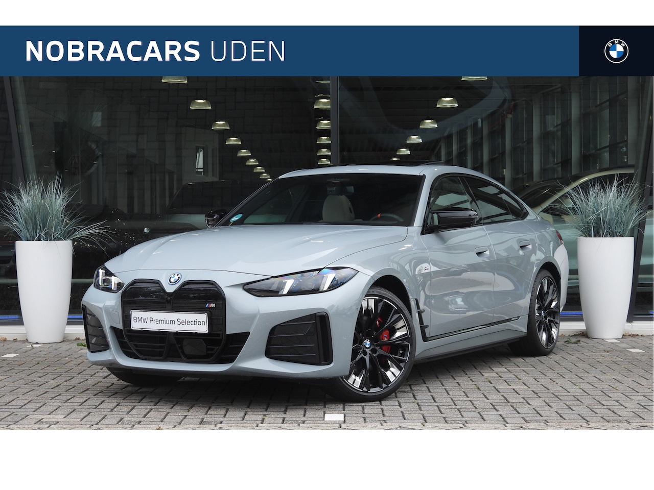 BMW i4 - M60 / Trekhaak / Comfort Access / Harman Kardon / Adaptieve LED / Stoelverwarming / Parkin - AutoWereld.nl