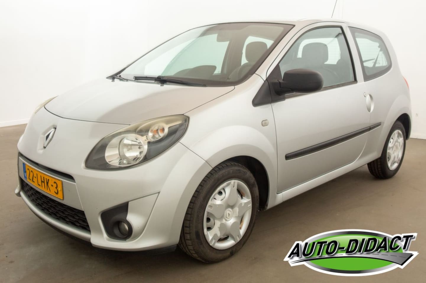 Renault Twingo - 1.2-16V Airco Authentique - AutoWereld.nl