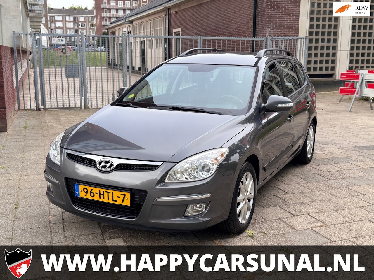 Hyundai i30 CW - 1.6i Style 1.6i Style, AUTOMAAT, AIRCO, NAP, Nieuwe APK - AutoWereld.nl