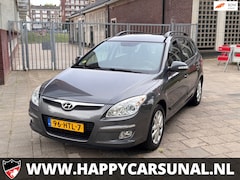 Hyundai i30 CW - 1.6i Style, AUTOMAAT, AIRCO, NAP, Nieuwe APK