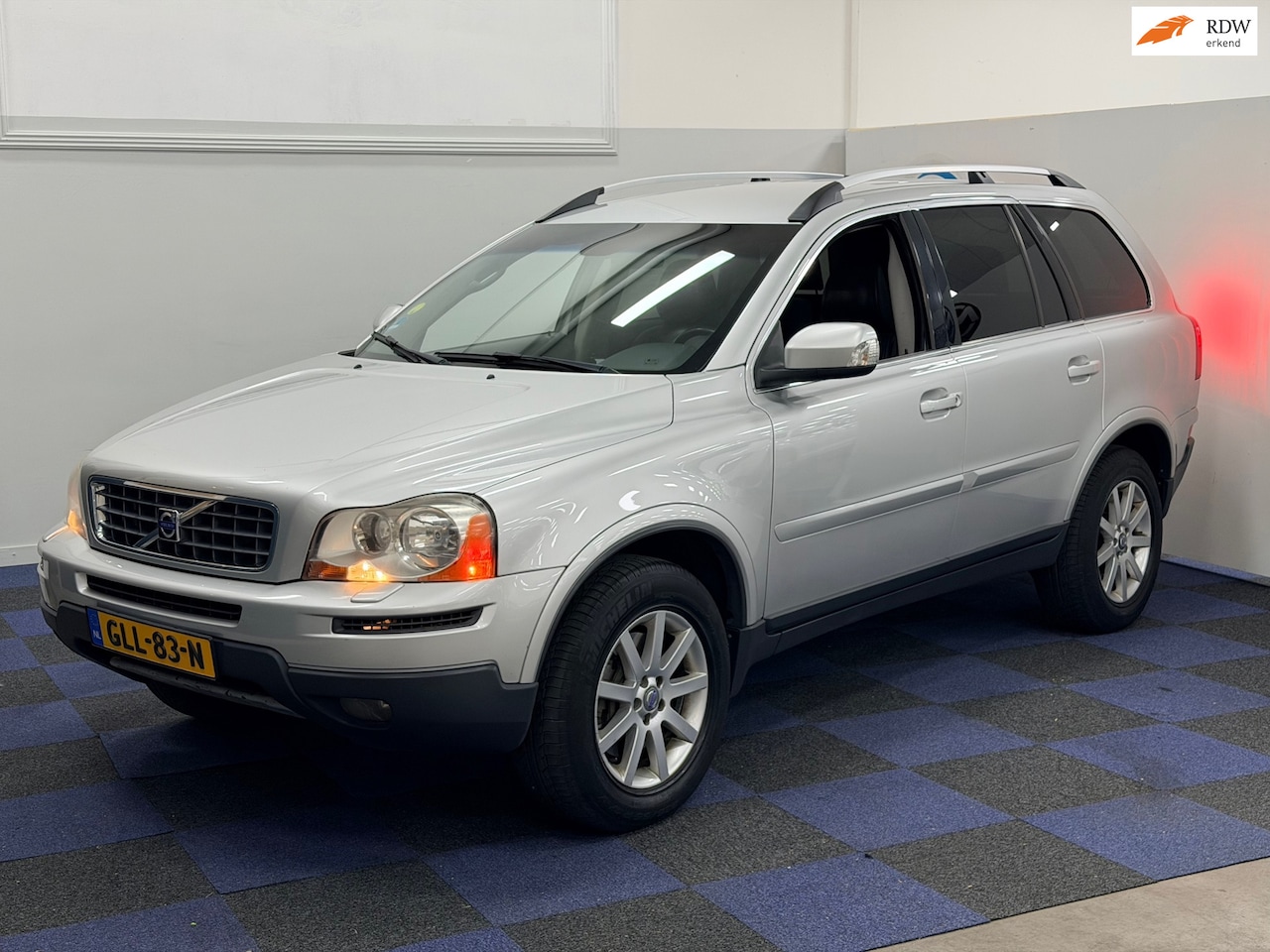 Volvo XC90 - 3.2 Kinetic / AUTOMAAT / DEALER ONDERHOUDEN / NETTE AUTO - AutoWereld.nl