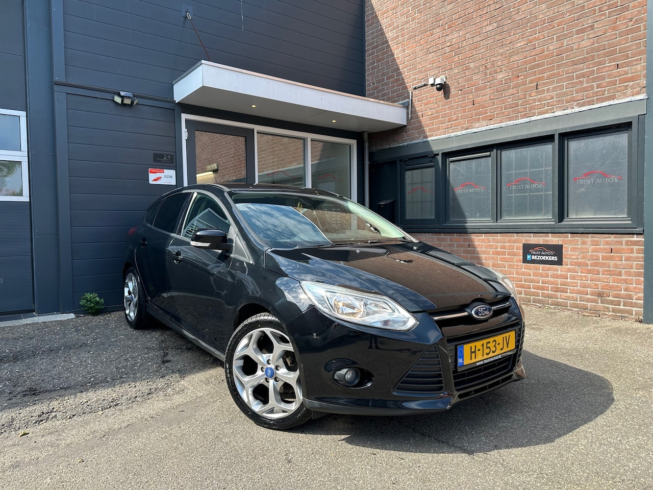 Ford Focus - 1.6 TI-VCT Titanium ST-Line|Camera|Cruise|Airco - AutoWereld.nl