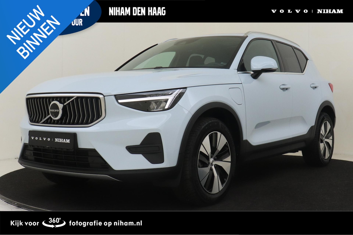 Volvo XC40 - T5 PLUG-IN HYBRID PLUS BRIGHT *2024!* -PANO.DAK|360°CAM|PRIVACY.GLAS|VERW.VOORRUIT|SoH:98% - AutoWereld.nl