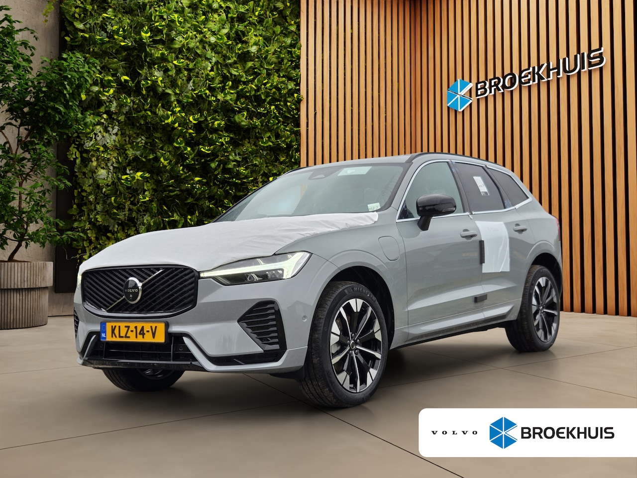 Volvo XC60 - 2.0 T6 Plug-in hybrid AWD Plus Dark | Pano | 360 Cam | Head-up | Pilot Assist | Memory | H - AutoWereld.nl