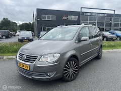 Volkswagen Touran - 2.0 TDI Highline DSG 7-pers. [ NAP clima trekhaak ]