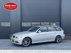 BMW 3-serie Touring - 318i High Executive Pano Trekhaak Navi Nieuwe APK