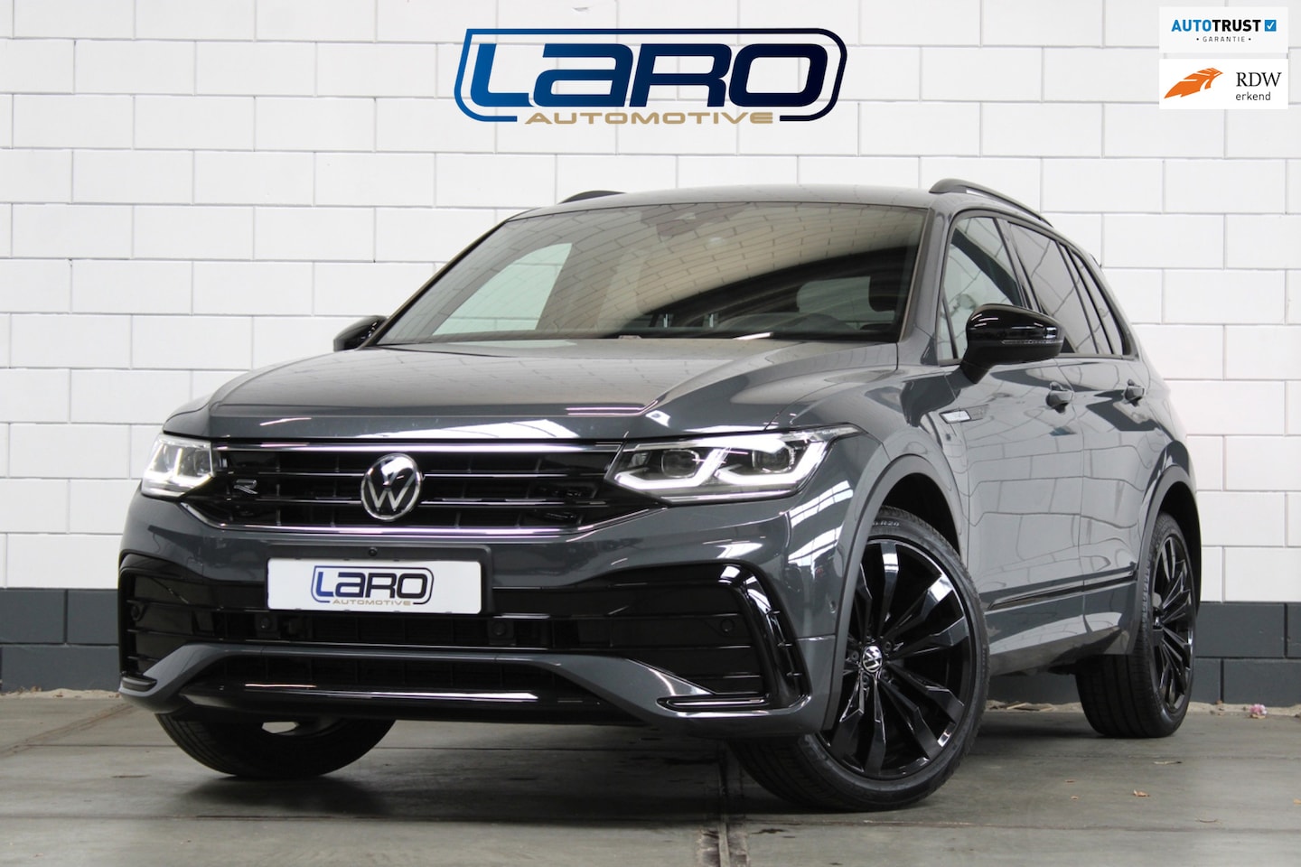 Volkswagen Tiguan - 1.5 TSI R-Line | Leder 360 Cam DCC HuD Sfeer Memory Keyless CarPlay Elek kofferklep - AutoWereld.nl