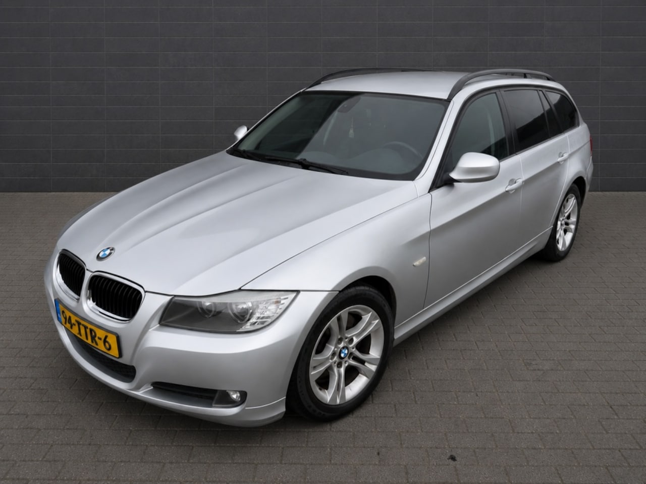 BMW 3-serie Touring - 318d Corporate Lease| LCI| LEER| CLIMA| NAVI| CRUISE - AutoWereld.nl
