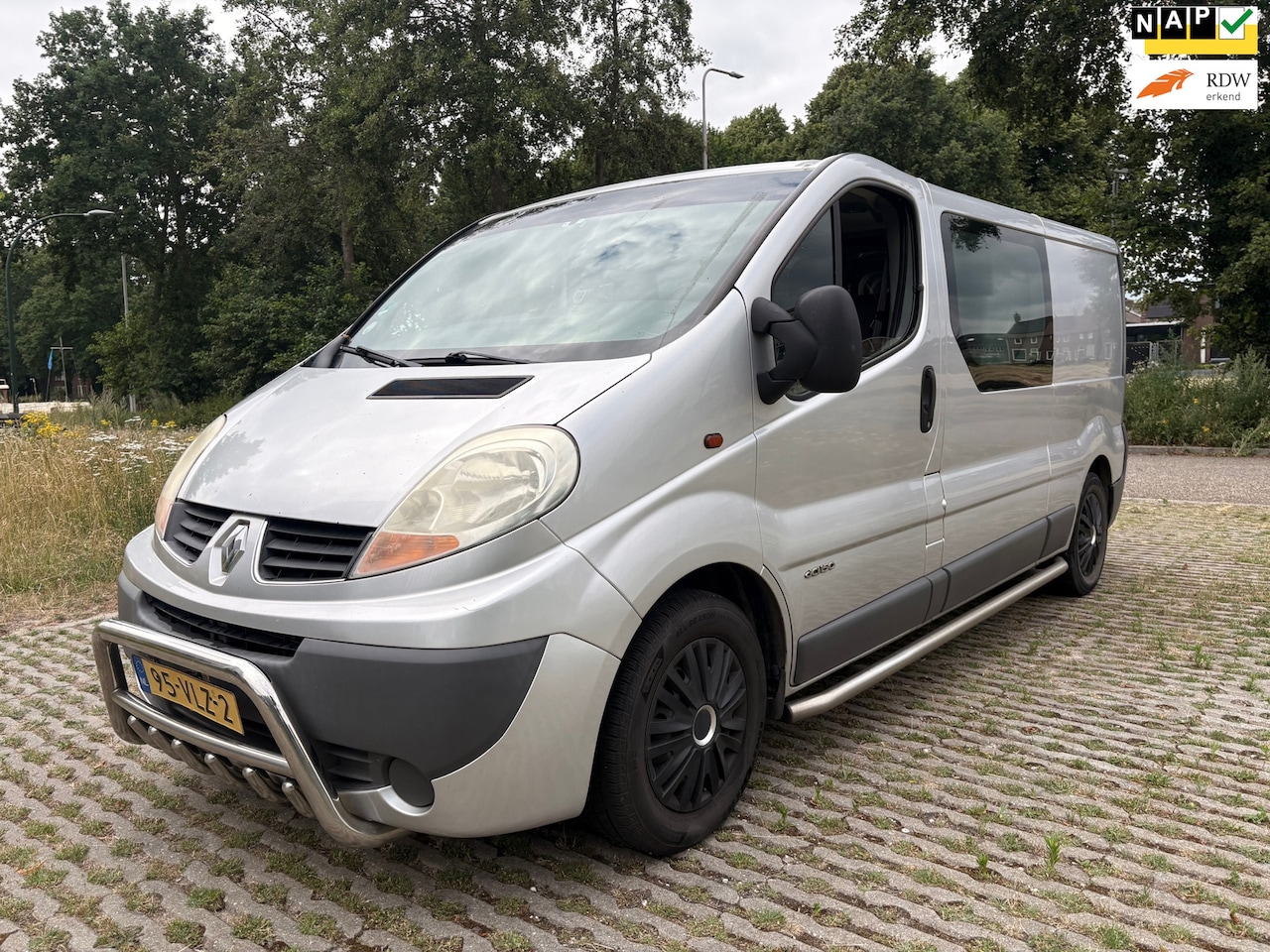 Renault Trafic - 2.5 dCi T29 L2H1 DC - verlengde - airco - 6p. - AutoWereld.nl