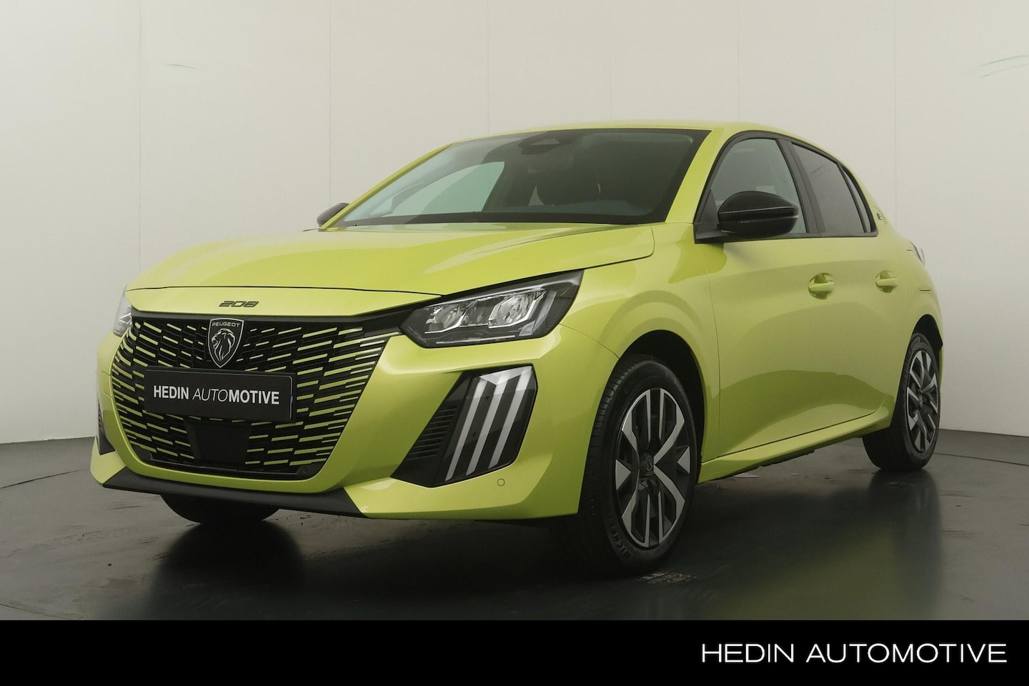 Peugeot e-208 - EV Business 50 kWh | Navigatie | Camera | Apple Carplay/Android Auto | Parkeersensoren | - AutoWereld.nl