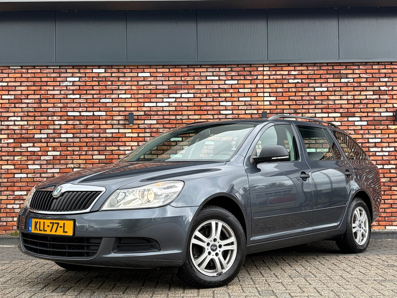 Skoda Octavia Combi - 1.4 TSI Ambition 122PK Airco Elek.Pakket Pdc Lichtmetaal Onderhouden! - AutoWereld.nl