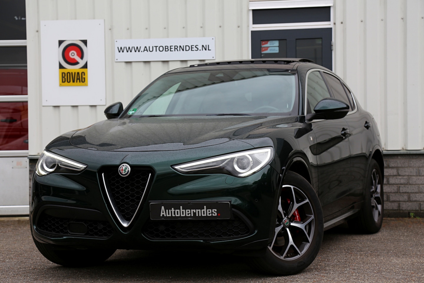 Alfa Romeo Stelvio - 2.0 T 280PK Q4 AWD Ti*Perfect Alfa Onderh.*Pano/ACC met stuurhulp/Leder/Stoelverw./Stuurve - AutoWereld.nl