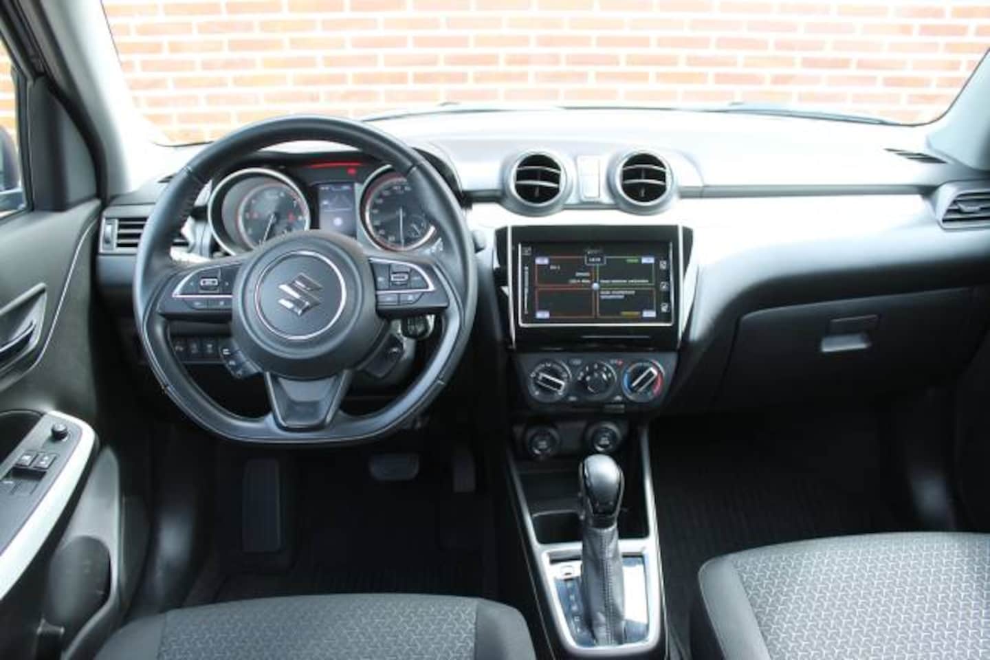 Suzuki Swift - 1.2 DualJet 83pk Smart Hybrid CVT Select