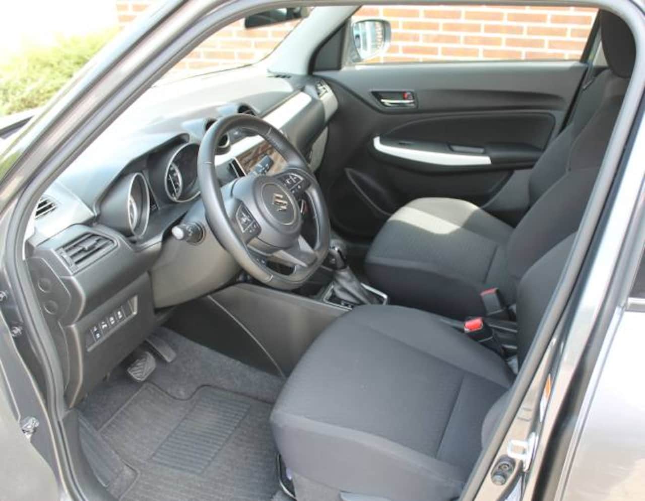 Suzuki Swift - 1.2 DualJet 83pk Smart Hybrid CVT Select