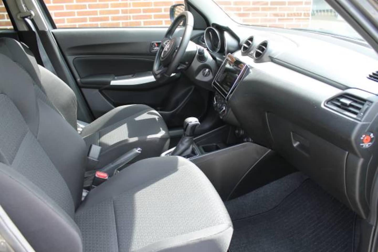 Suzuki Swift - 1.2 DualJet 83pk Smart Hybrid CVT Select