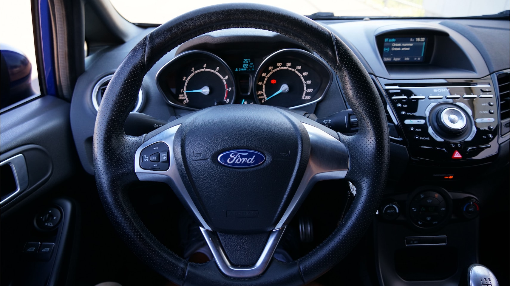 Ford Fiesta - 1.0 EcoBoost ST Line rijklaar incl garantie - AutoWereld.nl