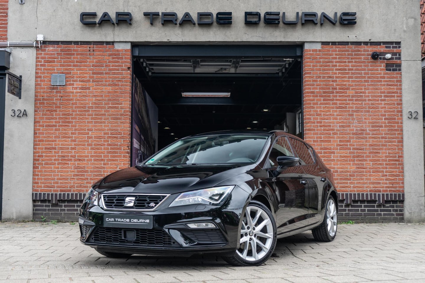 SEAT Leon - 1.8 TSI FR Pano / Camera / Navi - AutoWereld.nl