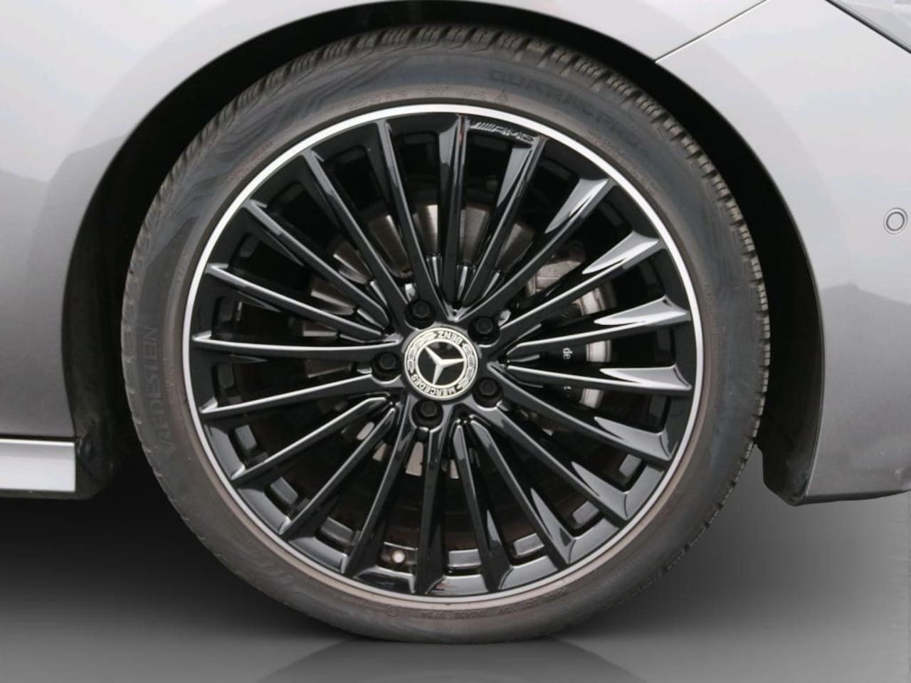 Mercedes-Benz CLA-klasse Shooting Brake - 180 Star Edition AMG Plus | Pano | 19 inch | HUD | Keyless | Memory | Sfeerverlichting