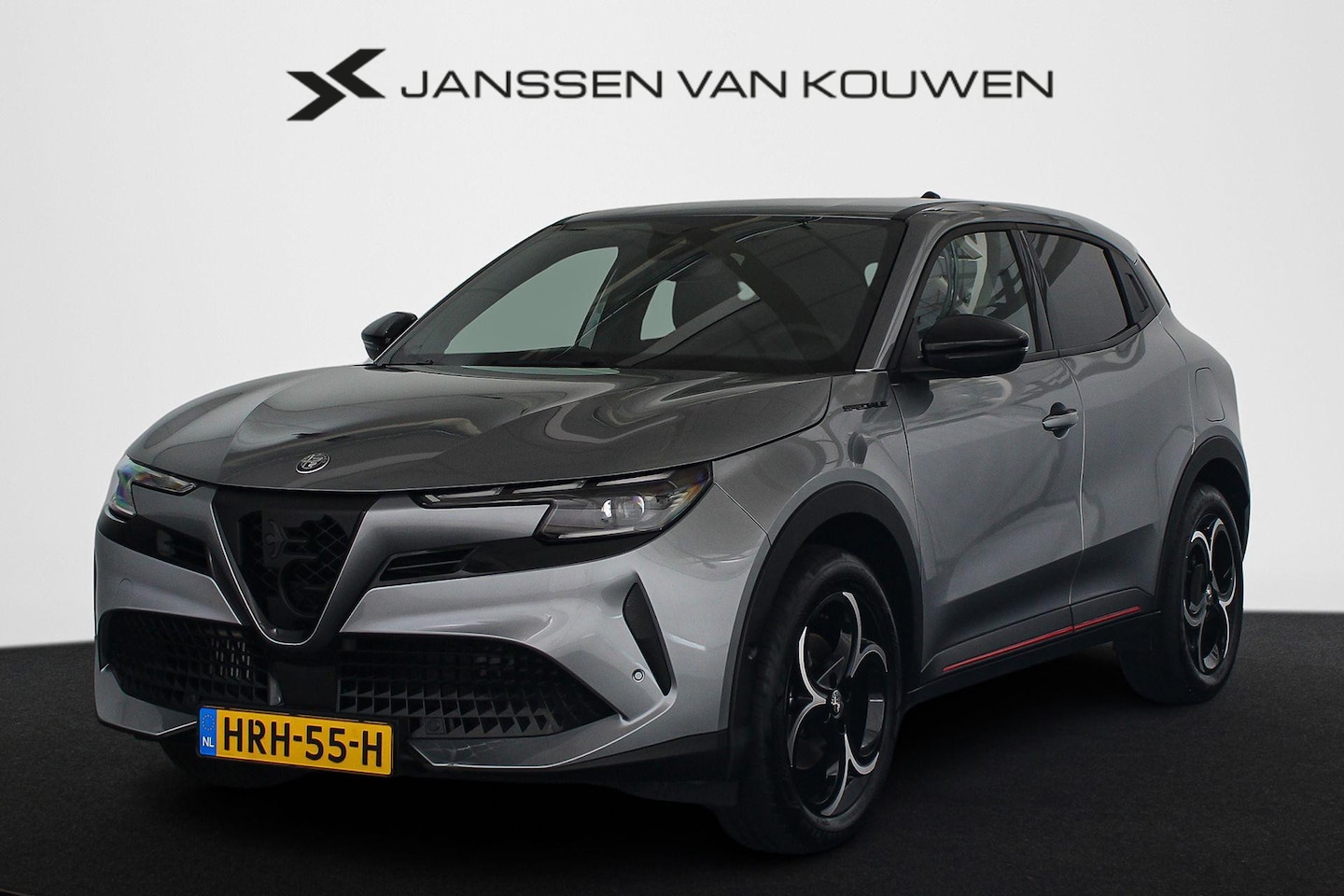 Alfa Romeo Junior - 1.2 Turbo Hybrid Ibrida Speciale Pack Techno Stoelverwarming Achteruitrijcamera - AutoWereld.nl