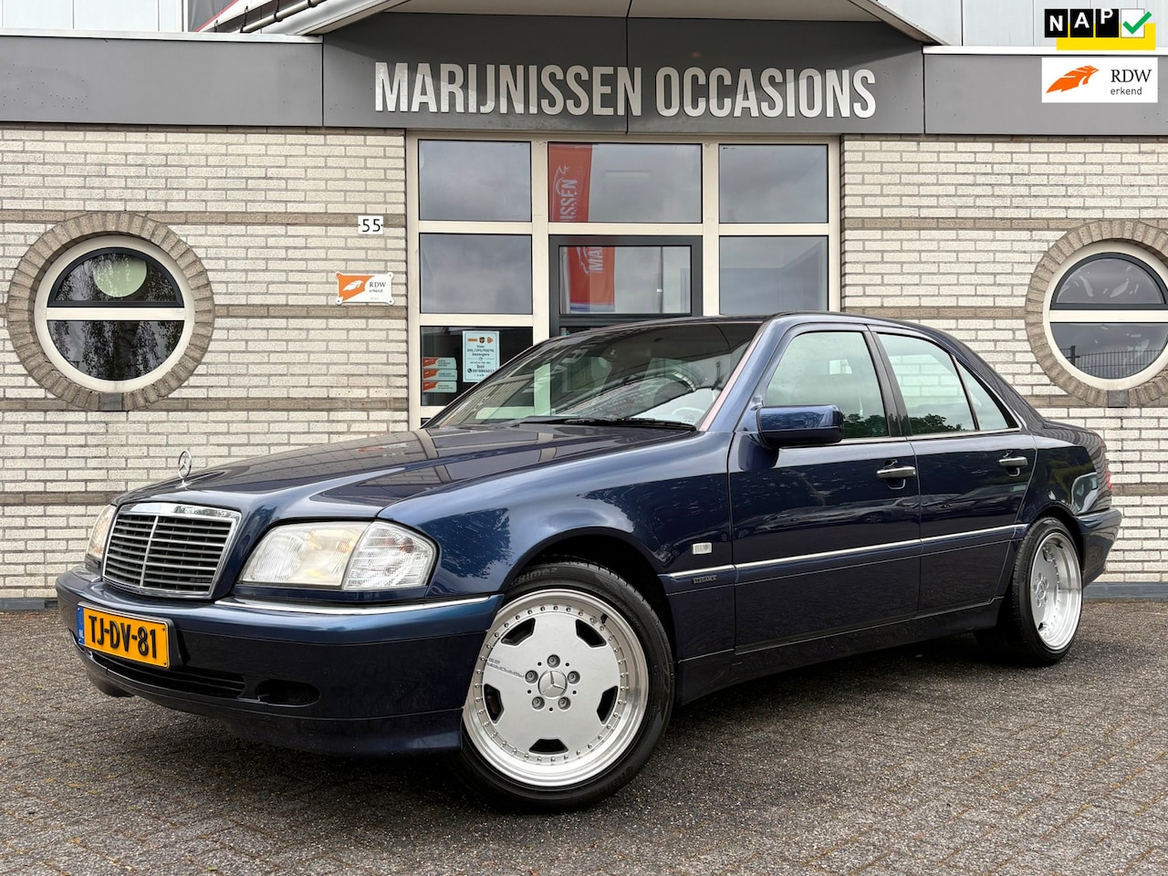 Mercedes-Benz C-klasse - 180 Sport |NAP Dealer Onderhouden| - AutoWereld.nl