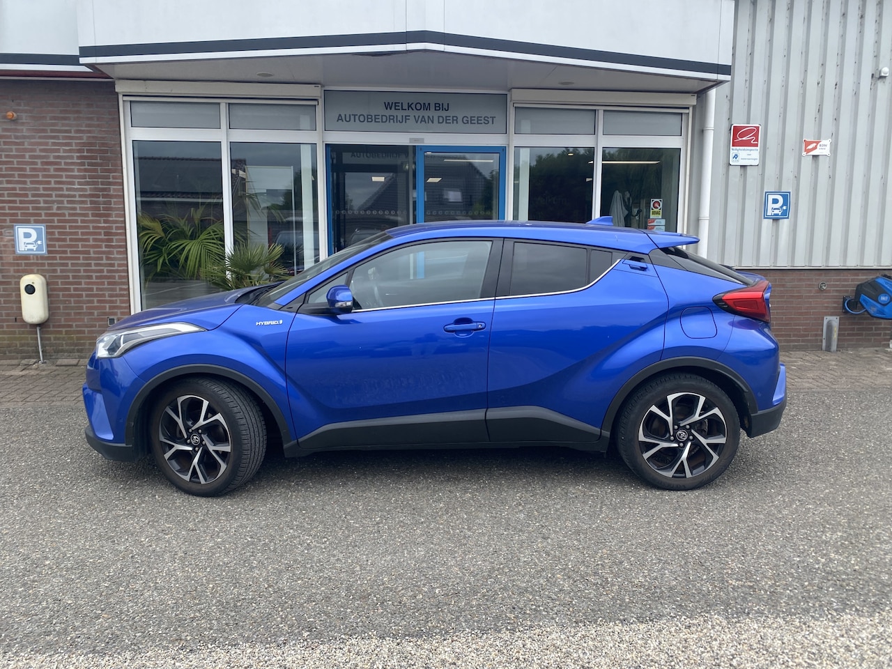 Toyota C-HR - 1.8 Hybrid Business Intro 1.8 Hybrid Business Intro - AutoWereld.nl