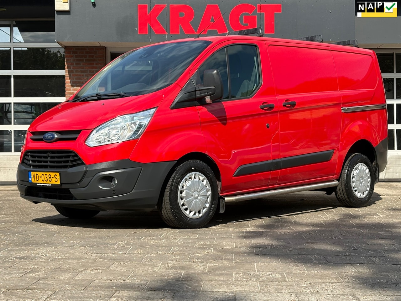 Ford Transit Custom - 330 2.2 TDCI L1H1 Trend|NAP|125PK|airco|cruise|achteruitrijcamera|navi|parkeersensoren|blu - AutoWereld.nl