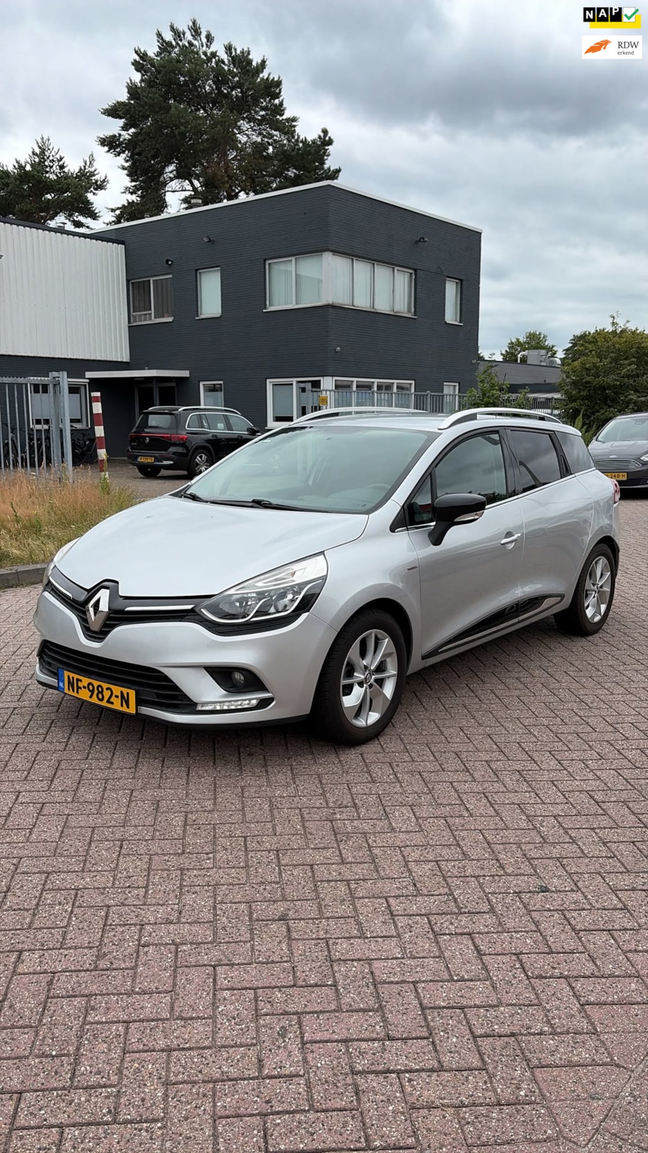Renault Clio Estate - 0.9 TCe Limited 0.9 TCe Limited - AutoWereld.nl
