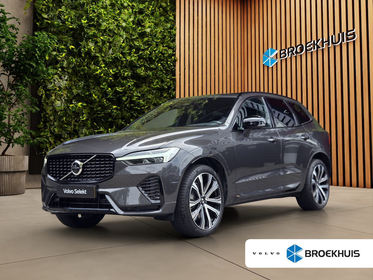 Volvo XC60 - B5 Plus Dark | Trekhaak | Panoramadak | Harman/Kardon | Memory - AutoWereld.nl