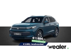 Volkswagen Tiguan - Limited Edition 1.5 eHybrid 150 kW / 204 PK DSG | Trekhaak wegklapbaar | Design pakket dar