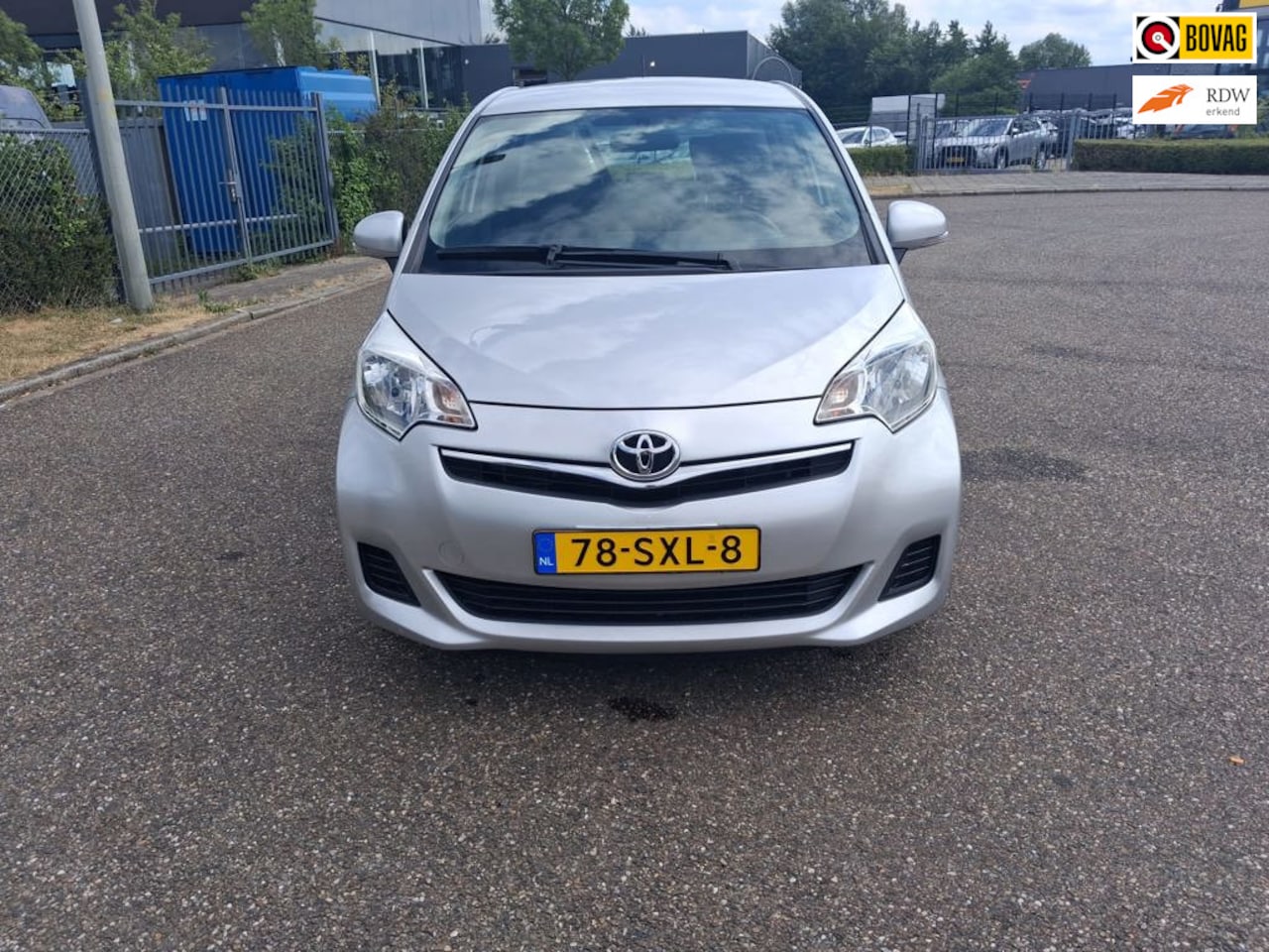 Toyota Verso S - 1.3 VVT-i Comfort 1.3 VVT-i Comfort - AutoWereld.nl