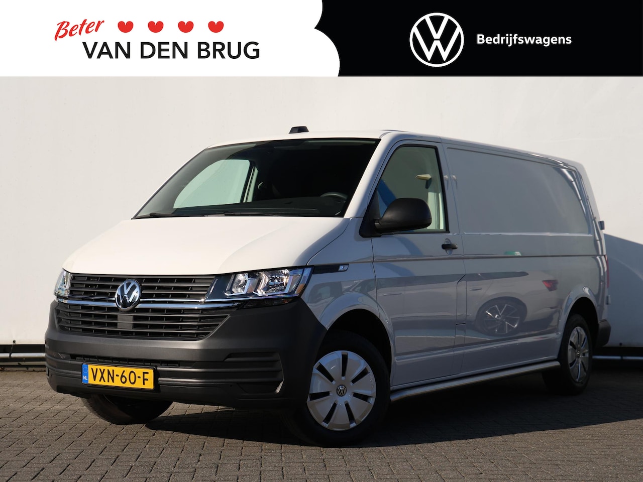 Volkswagen Transporter - 2.0 TDI 110 pk L2H1 Business | Airco | Cruise control | Navigatie via App connect | Bijrij - AutoWereld.nl