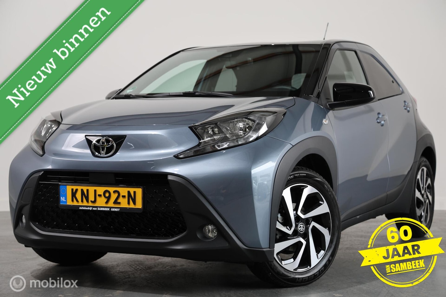 Toyota Aygo X - 1.0 VVT-i S-CVT Play - Stoelverwarming - Carplay - Camera - AutoWereld.nl