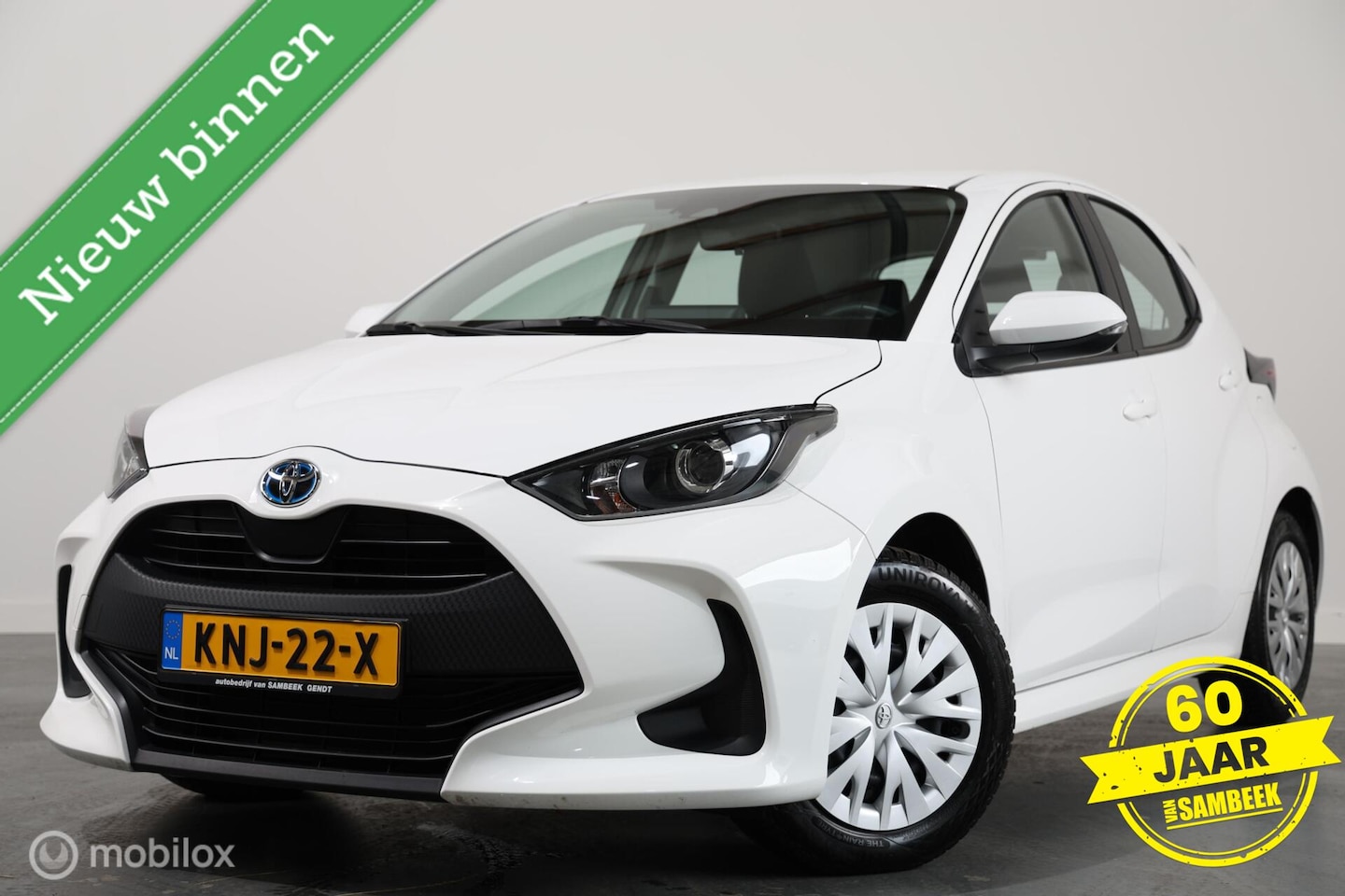 Toyota Yaris - 1.5 Hybrid Comfort - Stoelverwarming - Carplay - Camera - AutoWereld.nl