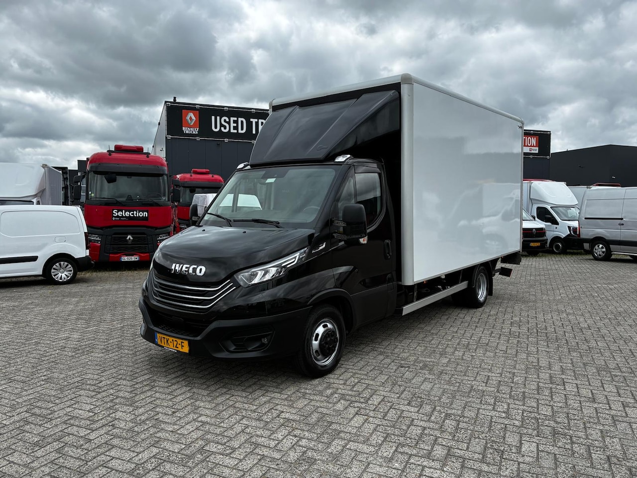 Iveco Daily - 40 C 18 Euro 6, Airco, Nav, Camera - AutoWereld.nl