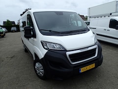 Peugeot Boxer - 335 2.2 BlueHDi 165 L2H1 Premium