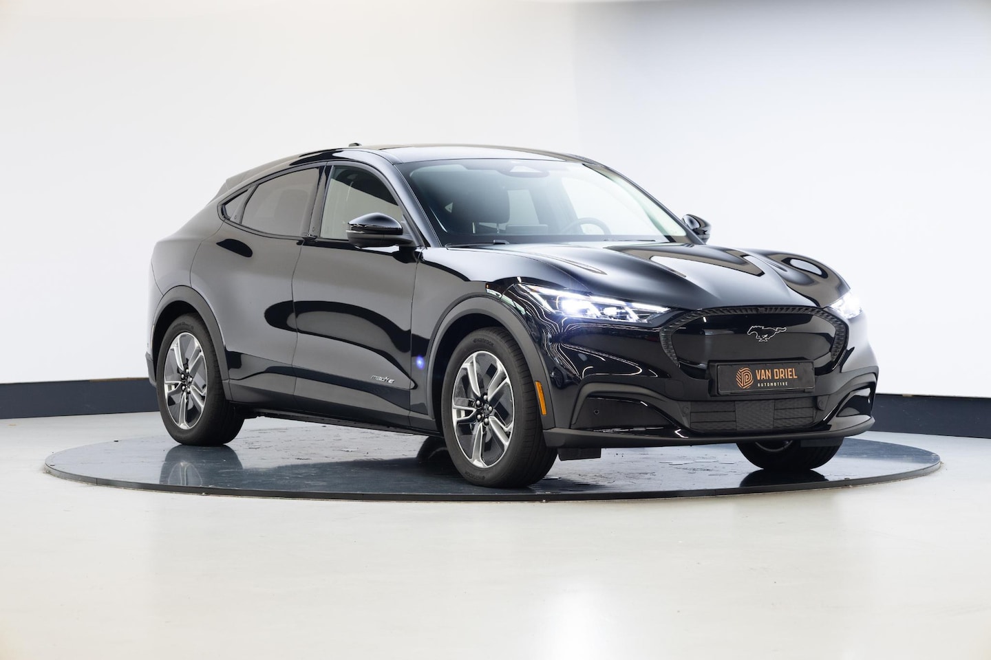 Ford Mustang Mach-E - RWD 78.2 kWh - AutoWereld.nl