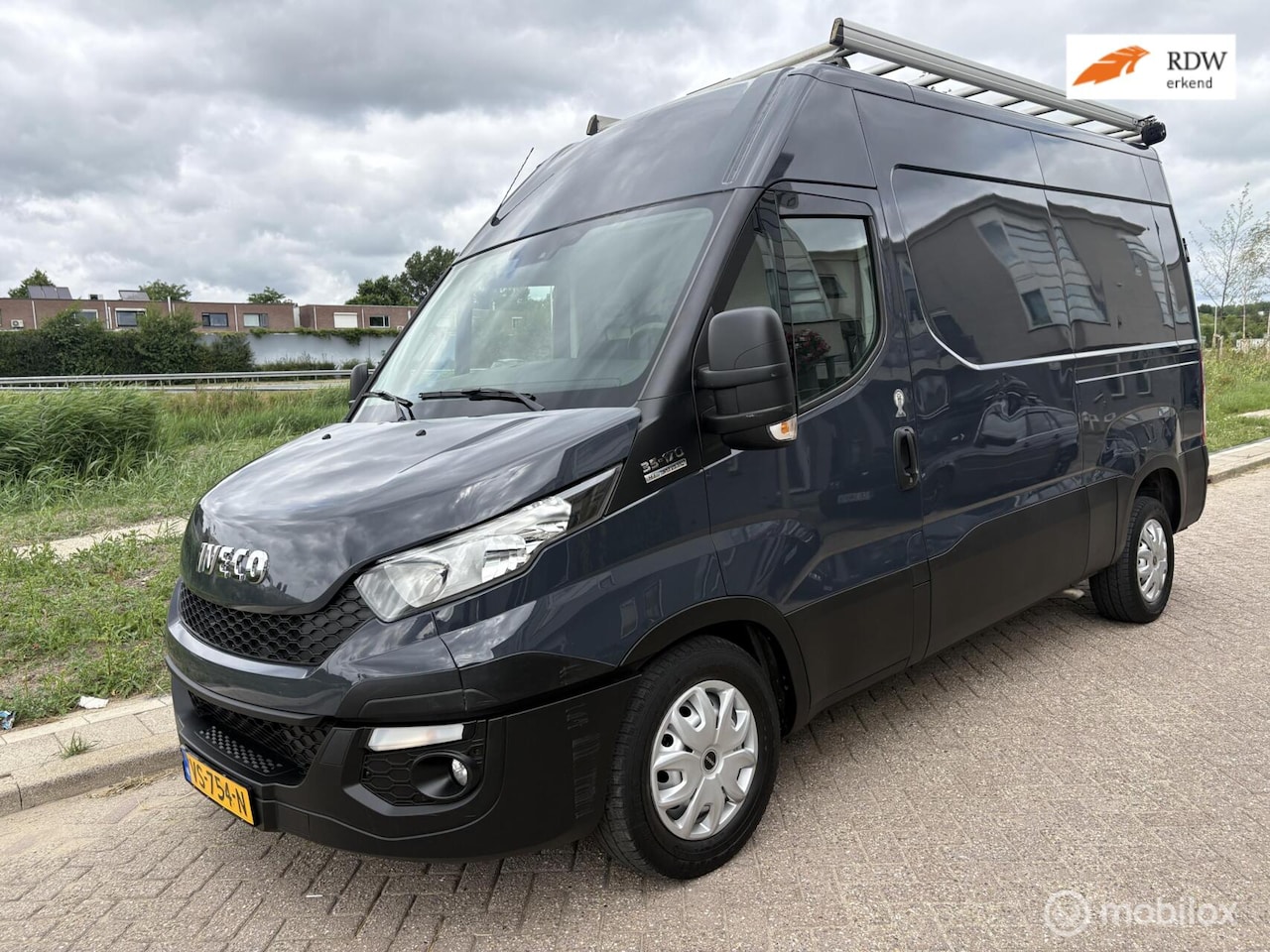 Iveco Daily - 35S17V 3.0 170 L2-H2 PK AUTOM. 112000 KM 1E EIG. - AutoWereld.nl