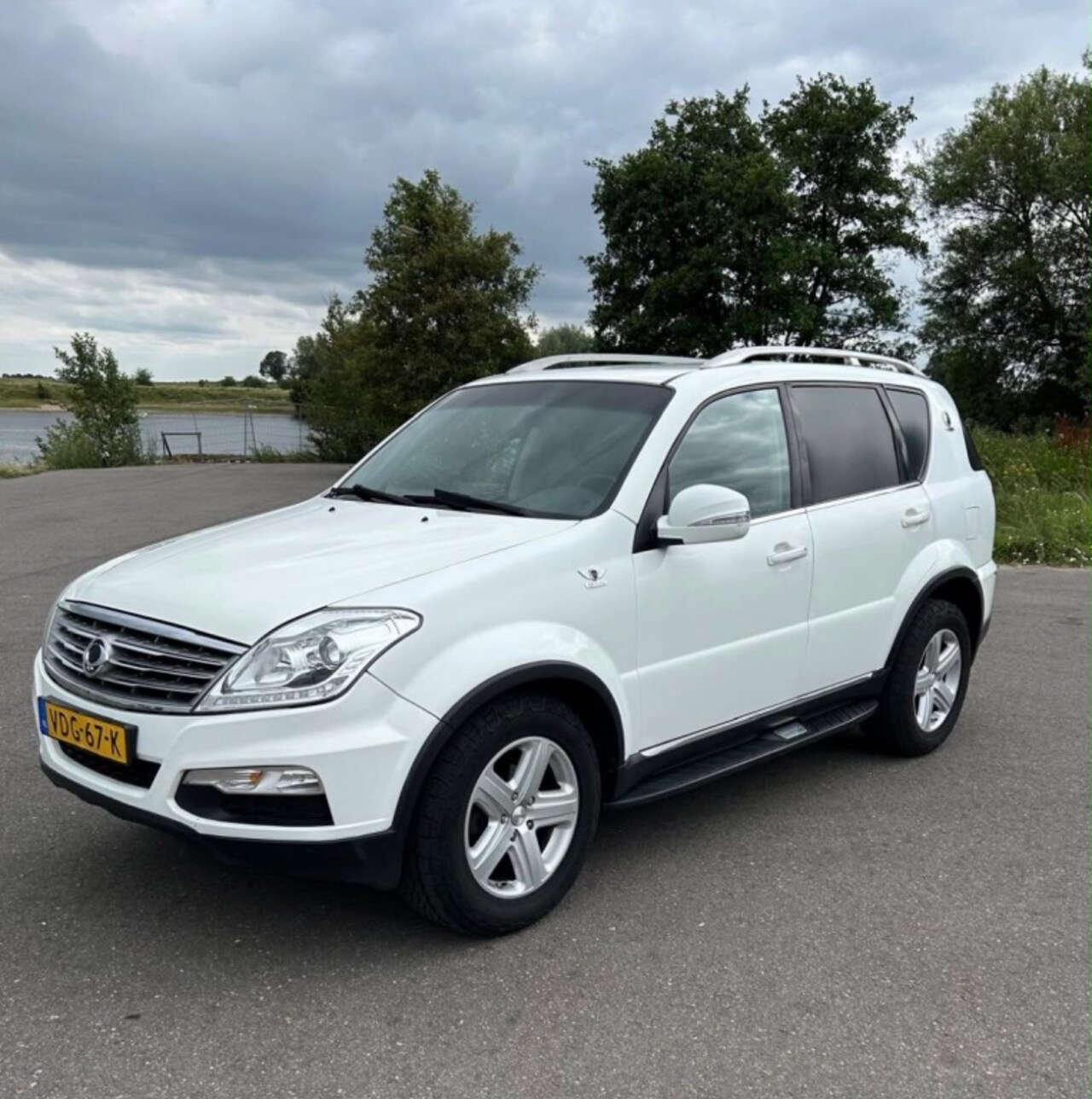 SsangYong Rexton - RX 200 e-XDI 4X4 Trekhaak Stoelvw NAVI Leder - AutoWereld.nl