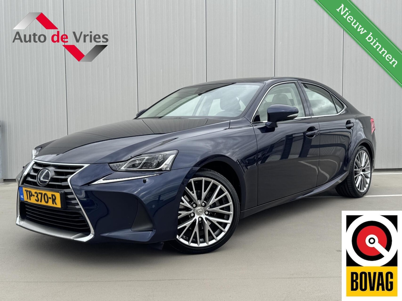 Lexus IS - 300h Hybrid Luxury Line|Schuifdak|NL-Auto|LED - AutoWereld.nl