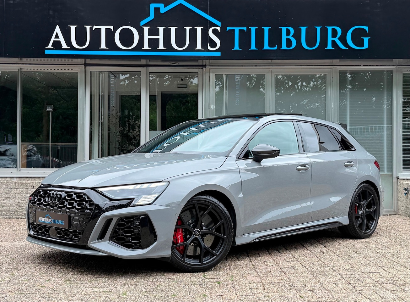 Audi RS3 - Sportback 2.5 TFSI quattro Pano B&O Keramisch - AutoWereld.nl