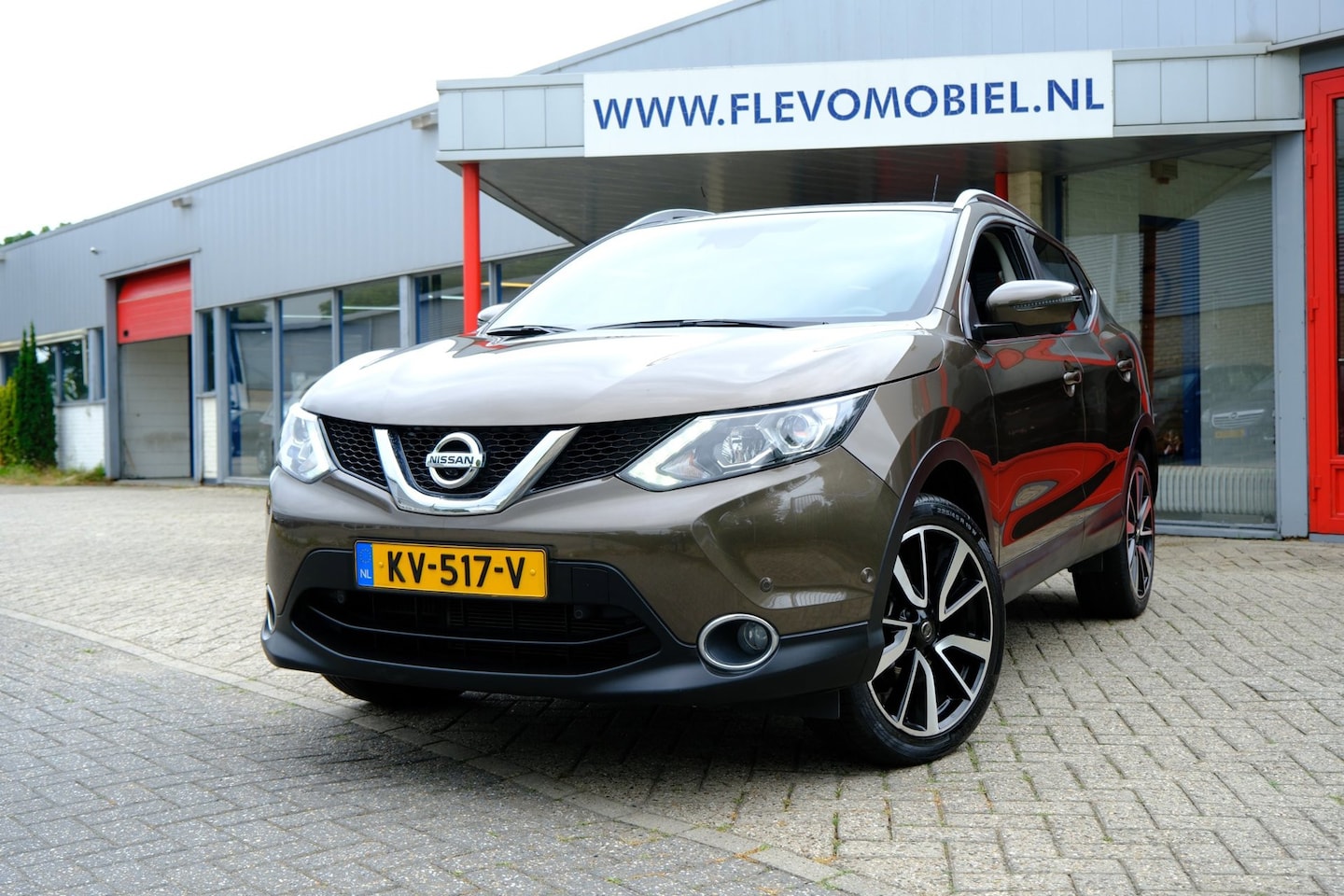 Nissan Qashqai - 1.2 Tekna *48.700km!* Pano|Leder|360Cam|Navi - AutoWereld.nl