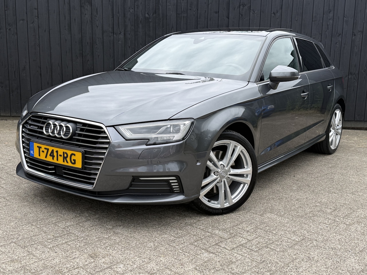Audi A3 Sportback - 40 e-tron Advance Sport 40 e-tron Advance Sport - AutoWereld.nl