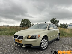 Volvo S40 - 2.4 Elan Clima Cruise Nieuwe APK NAP
