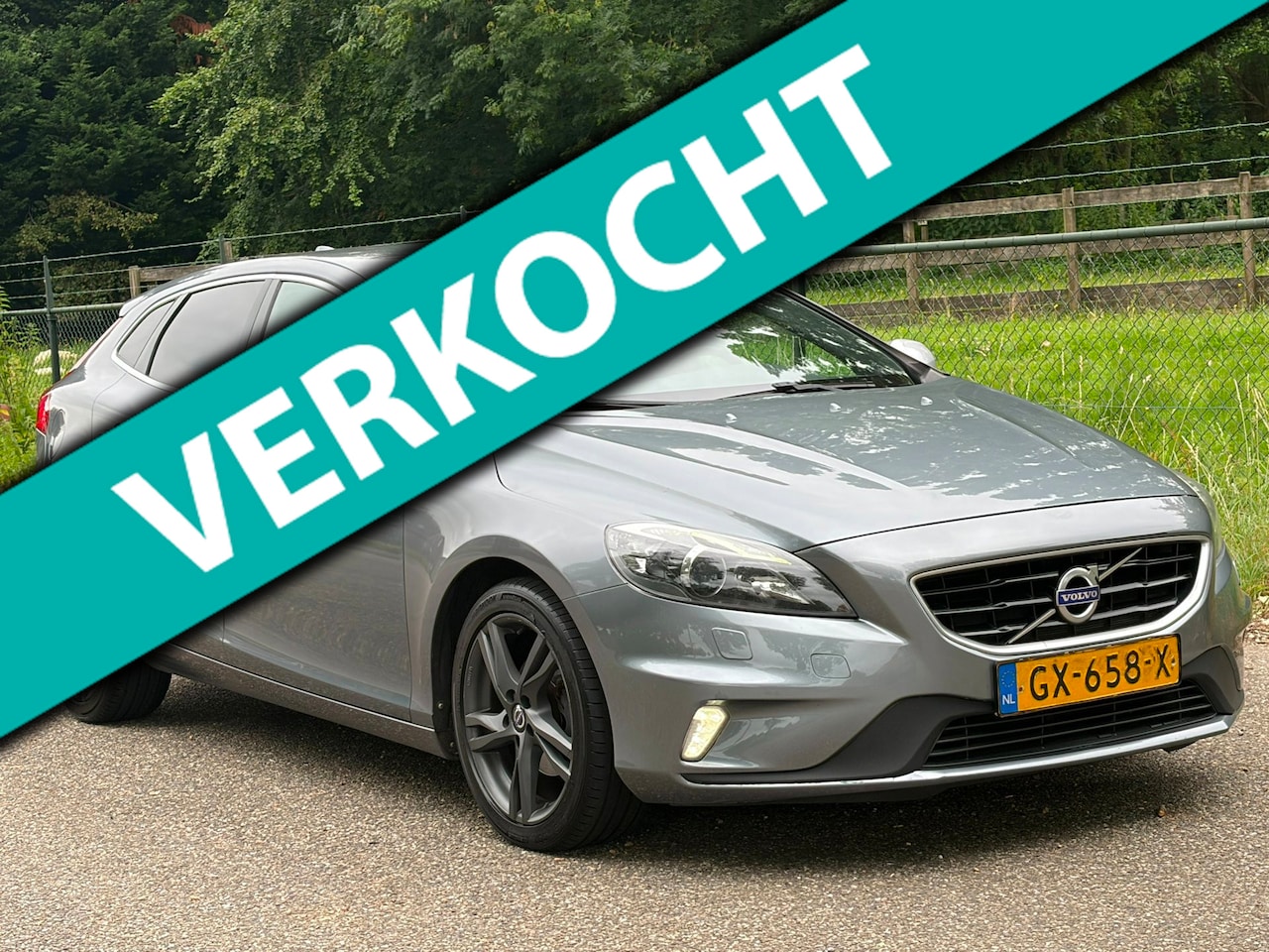 Volvo V40 - 2.0 D2 R-Design Business /Xenon/Navi/ - AutoWereld.nl