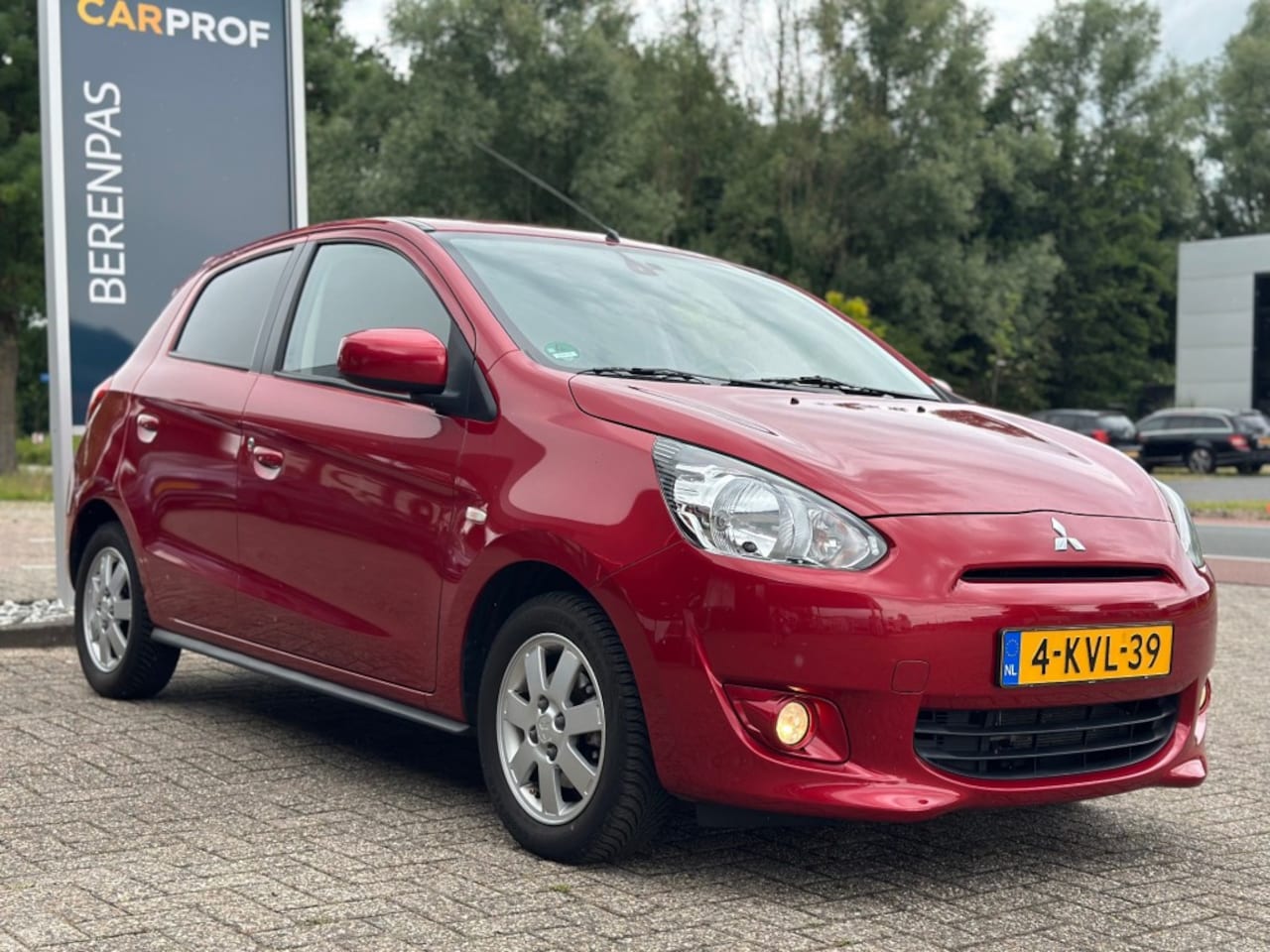 Mitsubishi Space Star - 1.2 Intense Automaat Perfect Onderhouden '' Clima - Radio - Allseasonbanden '' - AutoWereld.nl