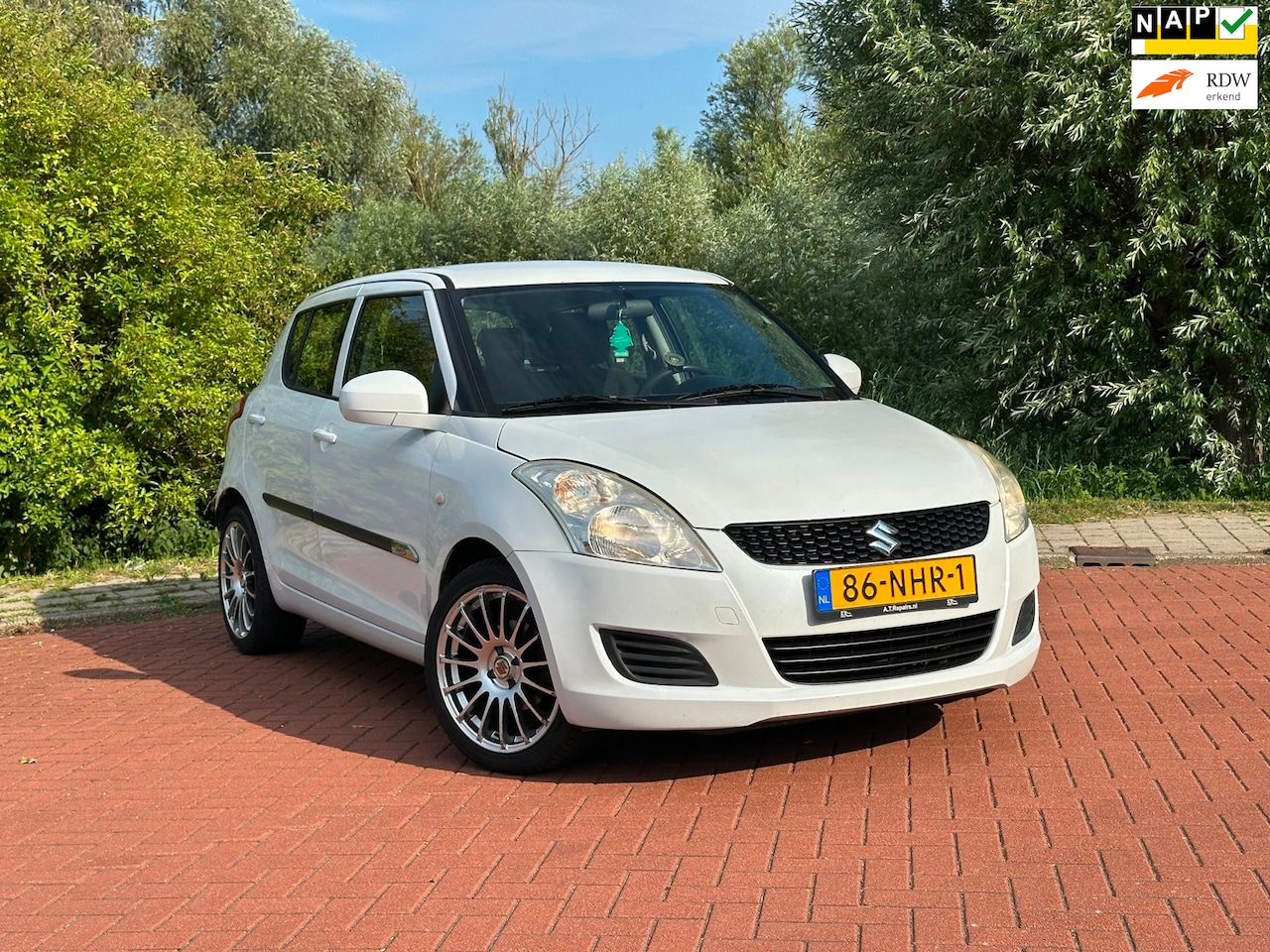Suzuki Swift - 1.2 Comfort EASSS Nap/Airco - AutoWereld.nl