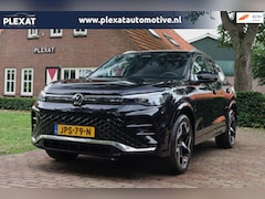 Volkswagen Tiguan - 1.5 eHybrid R-Line Business Aut. | 2x R-Line | IQ Light | Slechts 3200KM | Massage | Adapt
