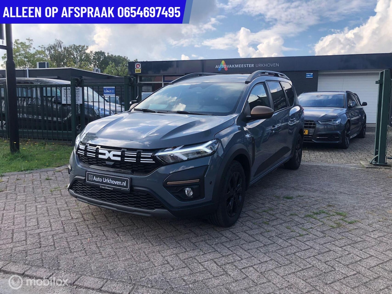 Dacia Jogger - 1.0 TCe 100 ECO-G Extreme 7p. 21.DKM BI-FUEL AIRCO NAVIGATIE - AutoWereld.nl