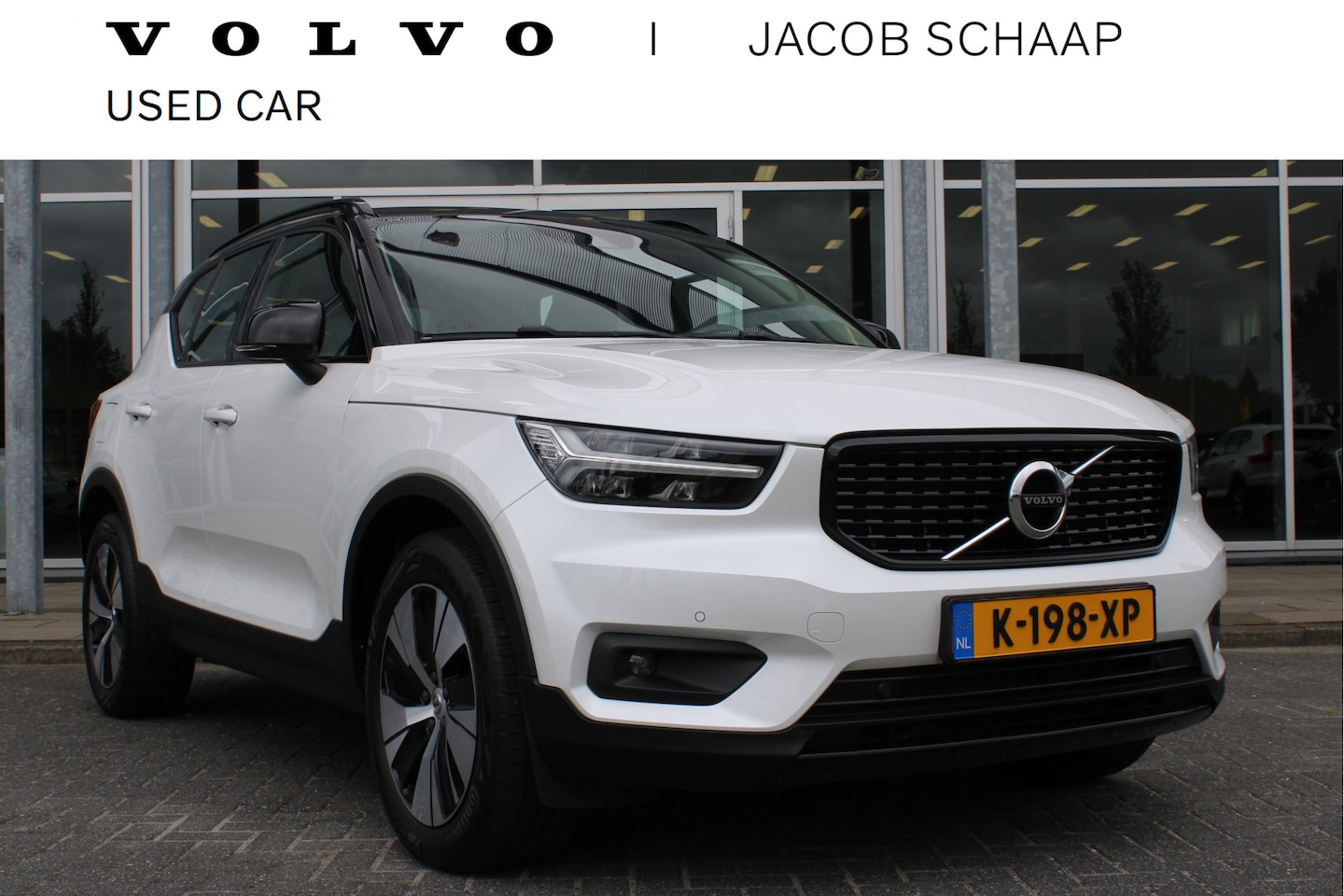 Volvo XC40 - T4 211PK Automaat Recharge R-Design Expression | Adapt. Cruise | BLIS | Trekhaak | AppleCa - AutoWereld.nl